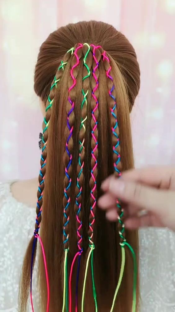 Penteado de Arco-Íris Trançado