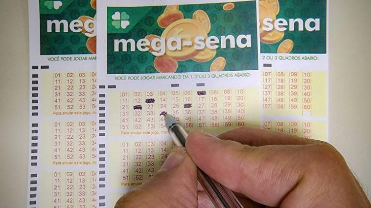 Acertando 4 números na mega-sena ganha quanto ?